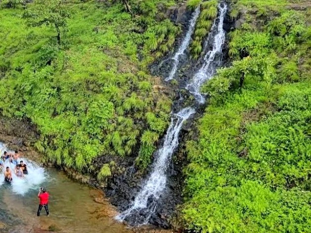 Akka-Tangi Falls